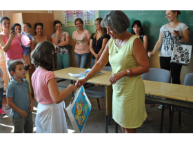 Za uspešan početak školovanja – Opština darovala đake prvake